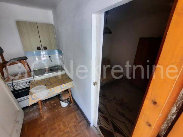 Detached house, Sale, Split, Split