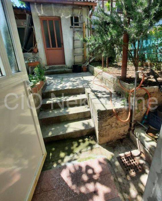 Detached house, Sale, Split, Split