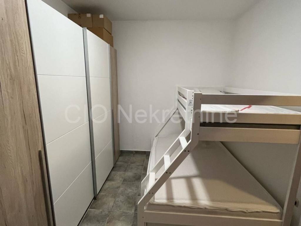 Flat in a building, Sale, Okrug, Okrug Gornji