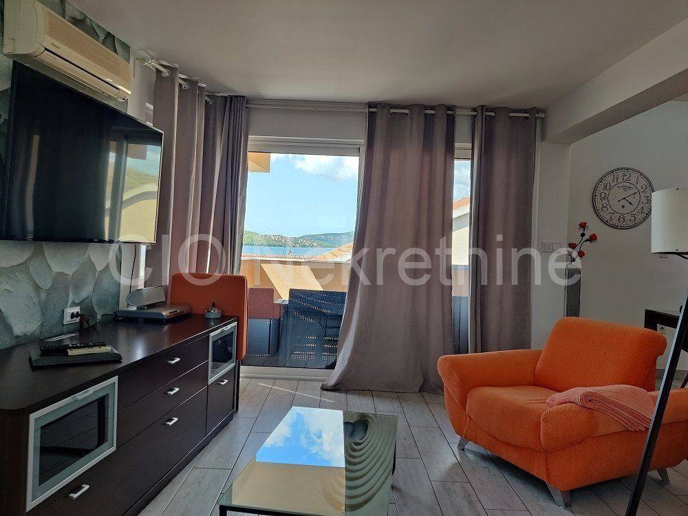 Villa, Sale, Okrug, Okrug Gornji