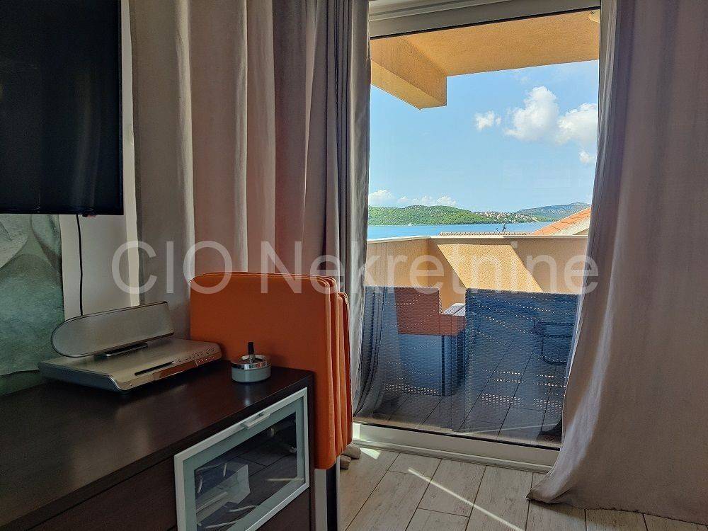 Villa, Sale, Okrug, Okrug Gornji