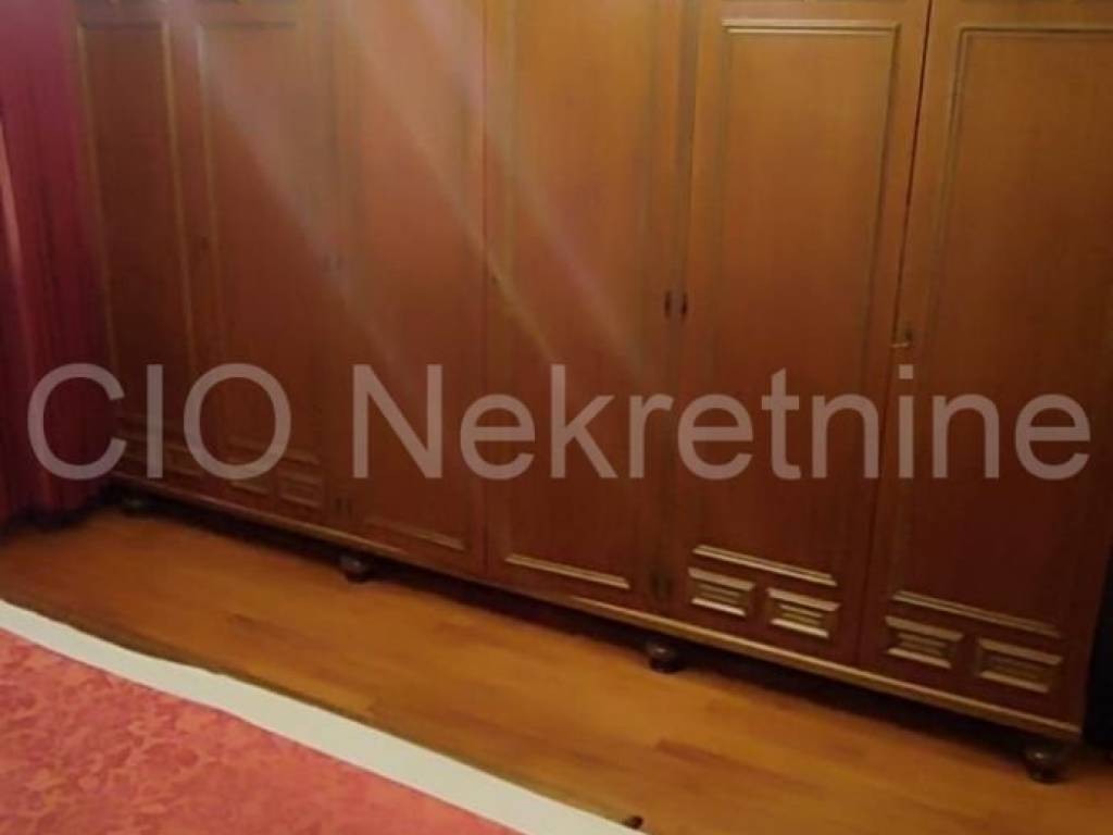 Flat in a building, Sale, Split, Split