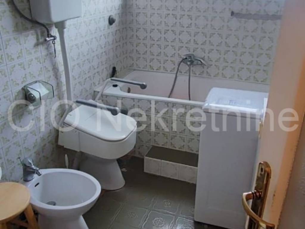 Flat in a building, Sale, Split, Split