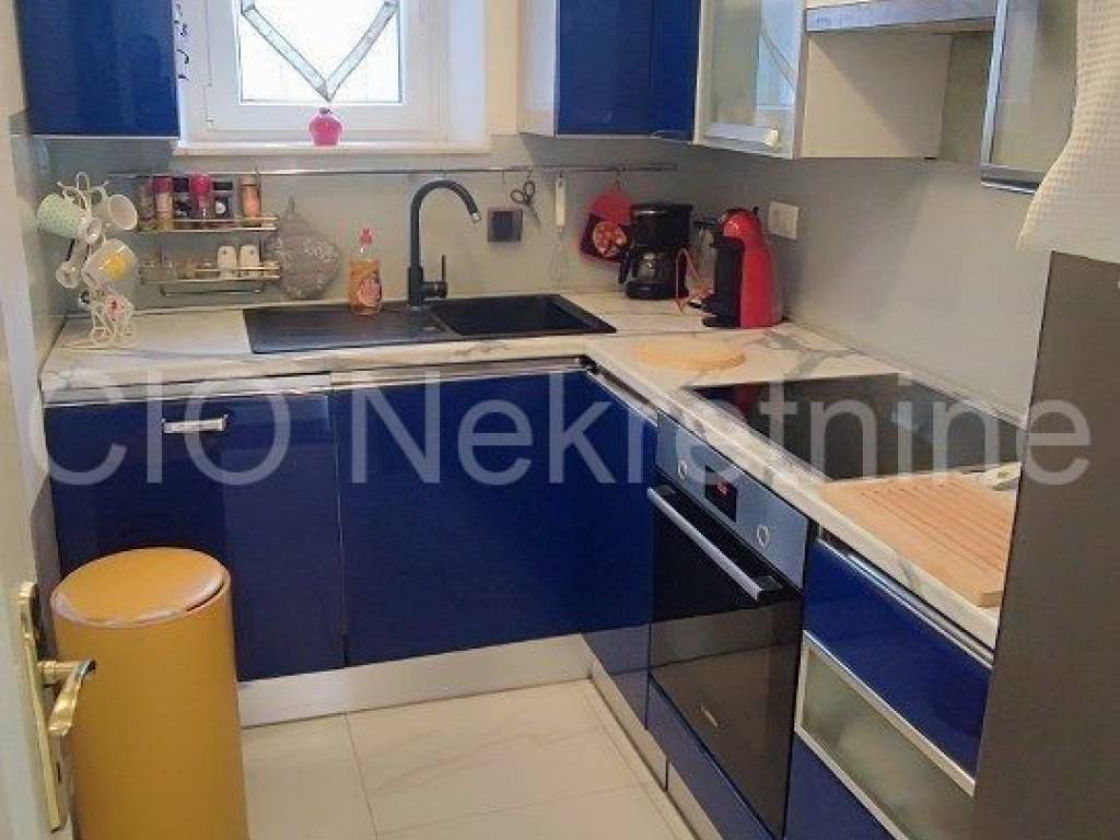 Flat in a building, Sale, Split, Split