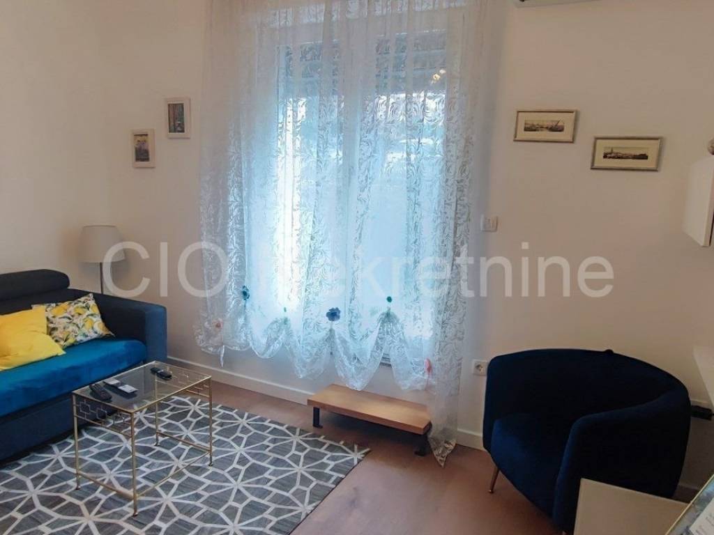 Flat in a building, Sale, Split, Split