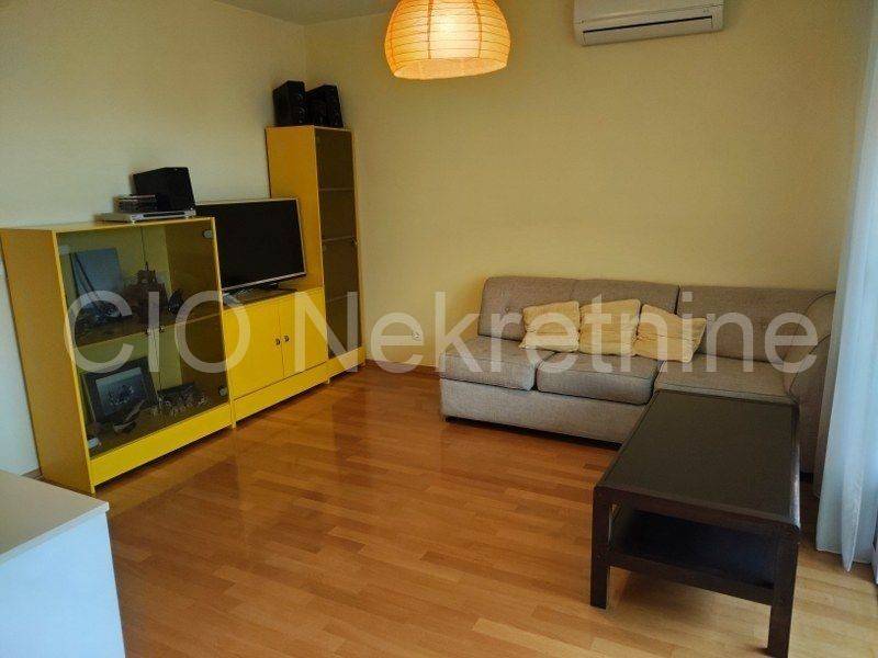 Flat in a building, Sale, Split, Split