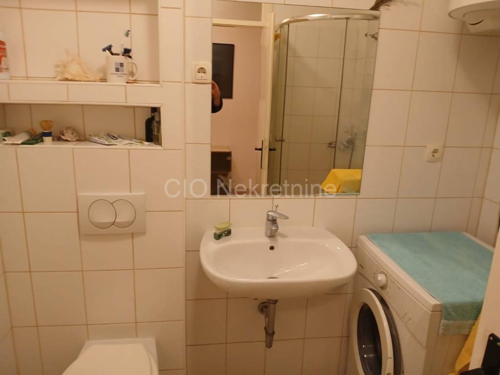 Flat in a building, Sale, Split, Split