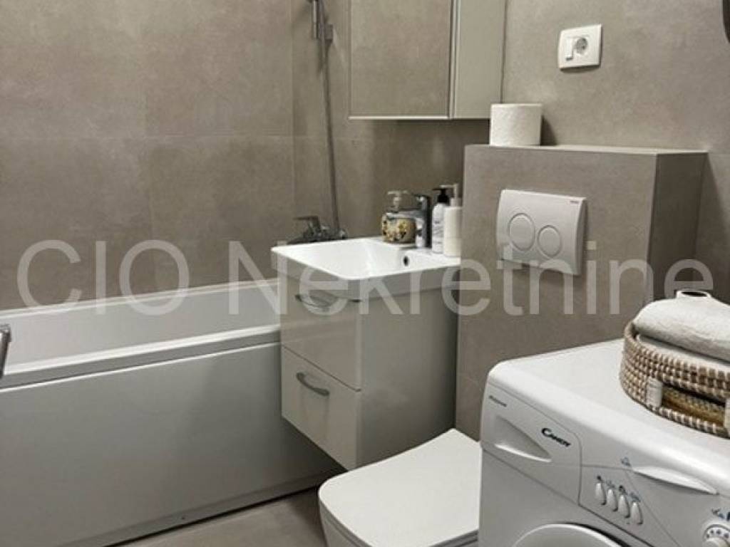 Flat in a building, Rent, Split, Split