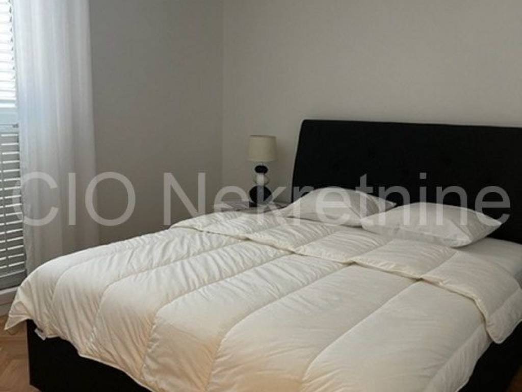 Flat in a building, Rent, Split, Split