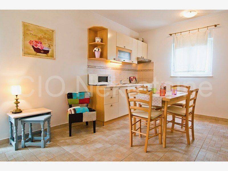 Flat in a house, Sale, Split, Split