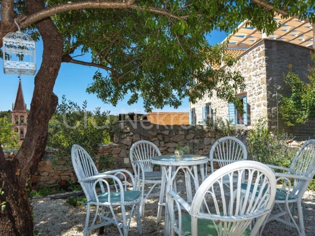 Luxury house, Sale, Milna, Milna
