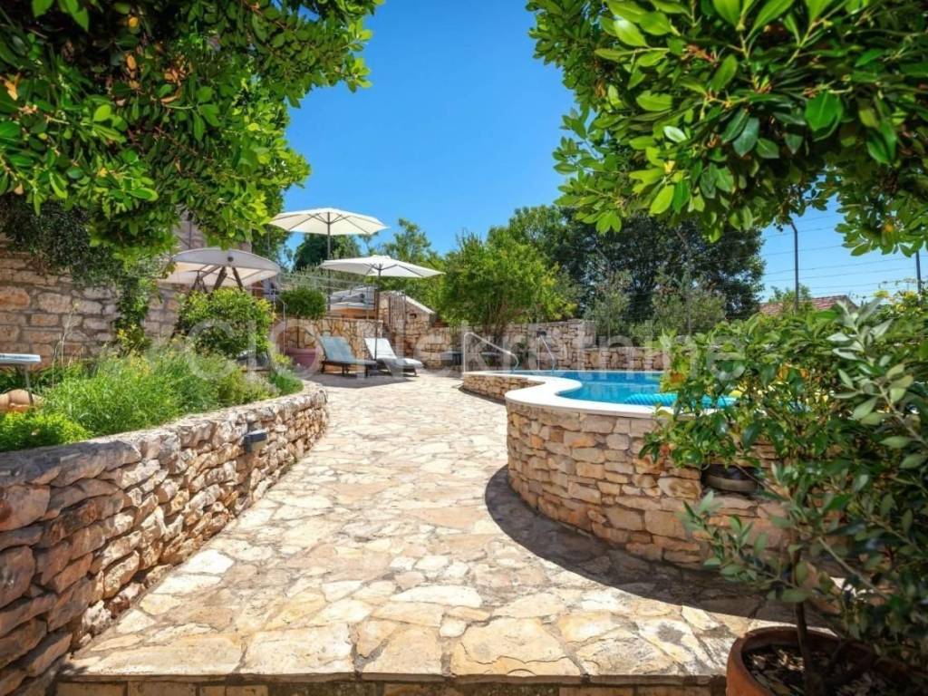 Luxury house, Sale, Milna, Milna