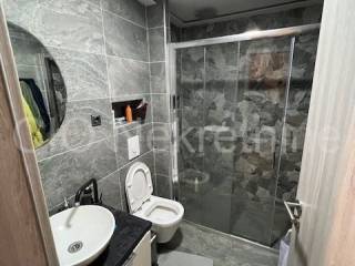 Flat in a house, Sale, Split, Split