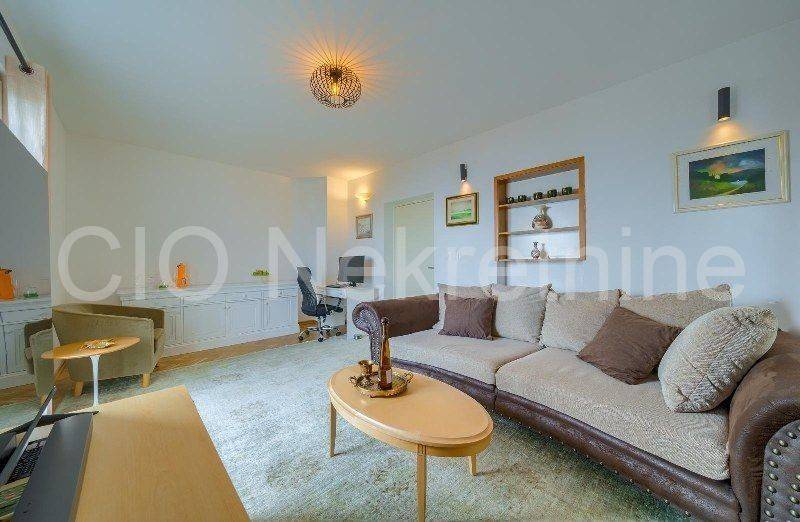 Flat in a house, Rent, Split, Split