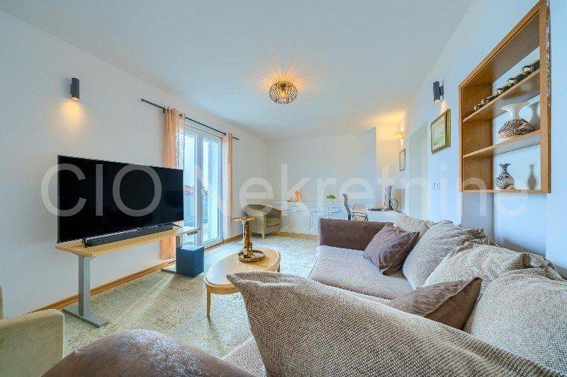 Flat in a house, Rent, Split, Split