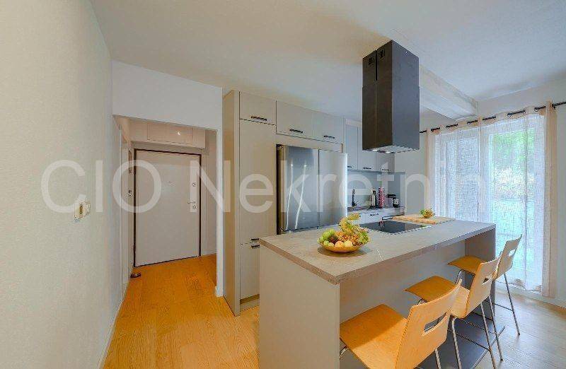 Flat in a house, Rent, Split, Split