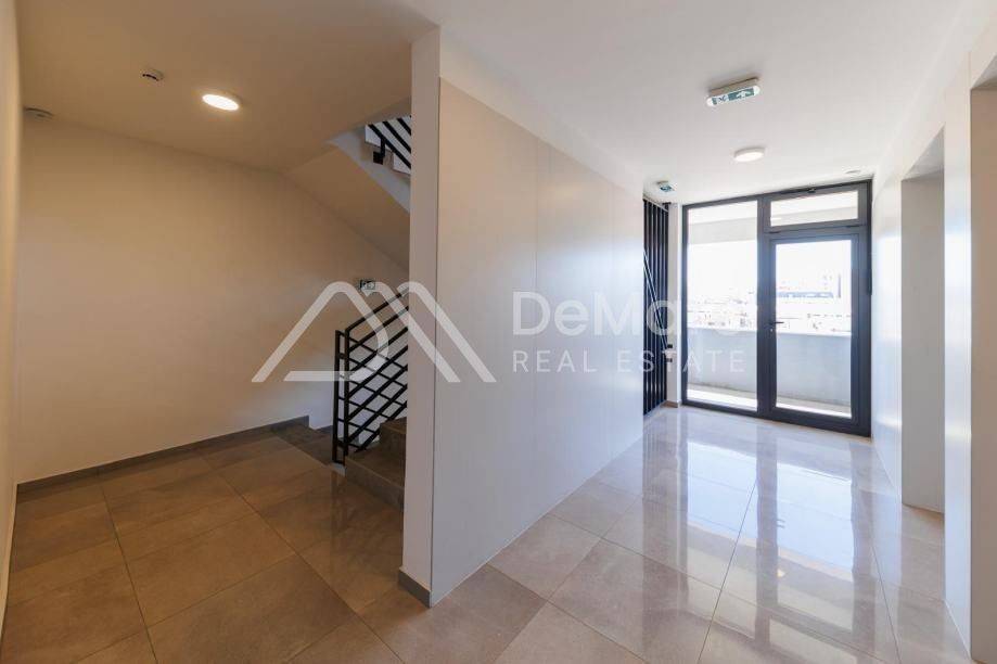Flat in a building, Sale, Zadar, Zadar