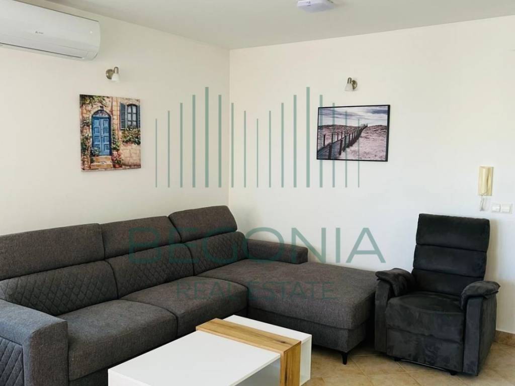 Apartman s okucnicom, Prodaja, Zadar - Okolica, Petrcane