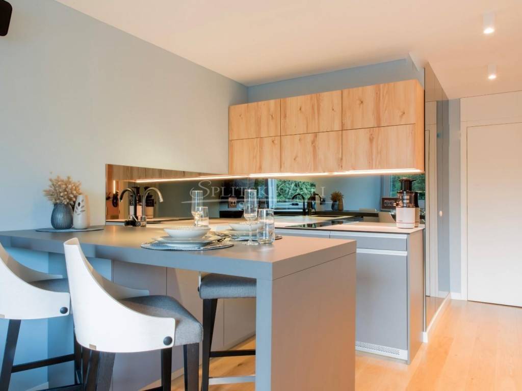 Flat in a building, Rent, Split, Split