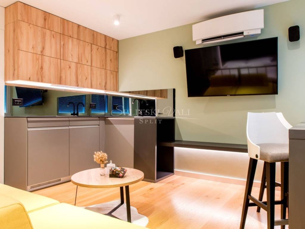 Flat in a building, Rent, Split, Split