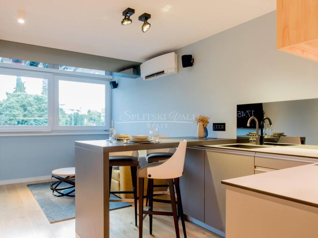 Flat in a building, Rent, Split, Split