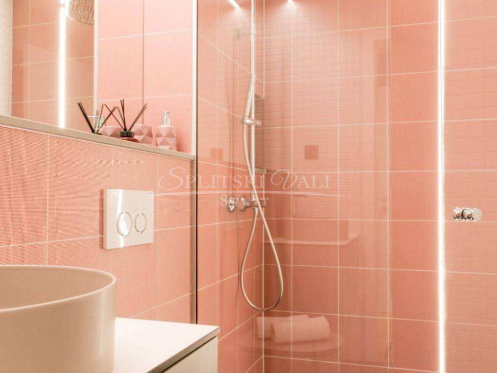 Flat in a building, Rent, Split, Split