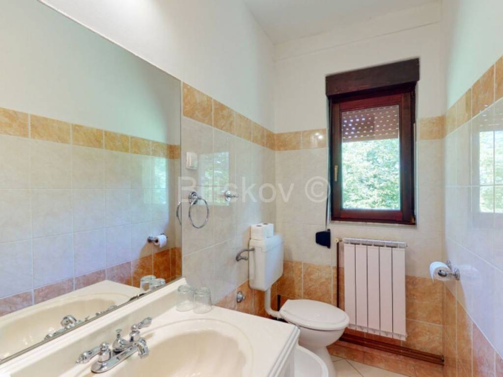 Hospitality and tourism unit, Sale, Delnice, Dedin
