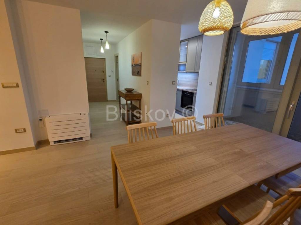Flat in a building, Rent, Split, Split