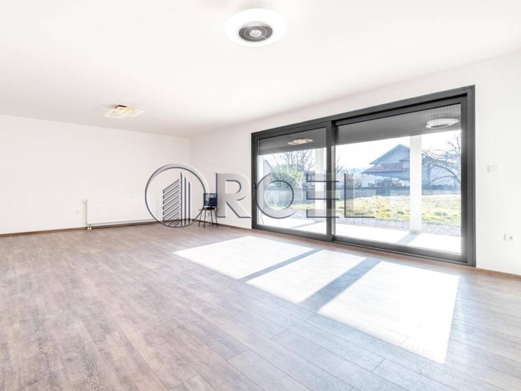 One-storey house, Sale, Zagreb - Okolica, Strmec