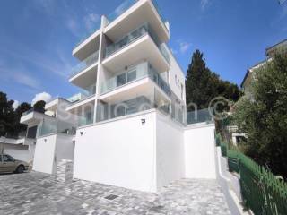 Apartman na moru, Prodaja, Okrug, Okrug Gornji