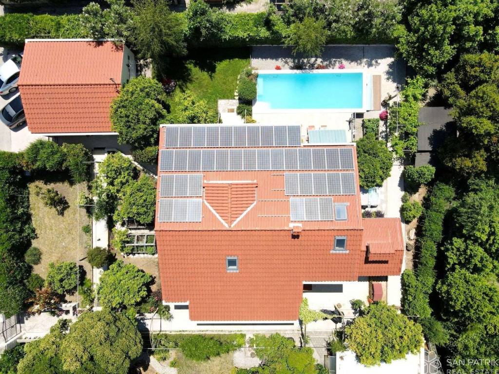 Vila, Prodaja, Kaštela, Kaštel Lukšić