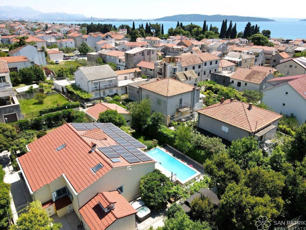 Vila, Prodaja, Kaštela, Kaštel Lukšić