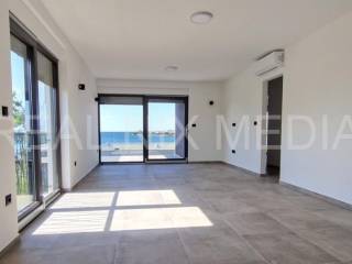 Luksuzni apartman, Prodaja, Privlaka, Privlaka