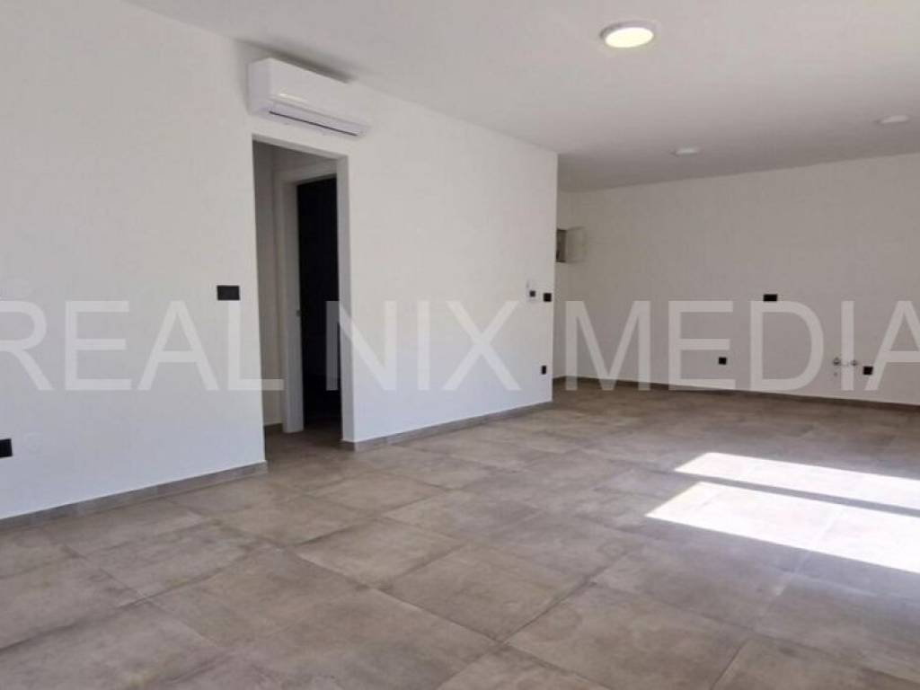 Luksuzni apartman, Prodaja, Privlaka, Privlaka
