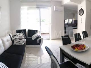 Apartman na moru, Prodaja, Nin, Zaton