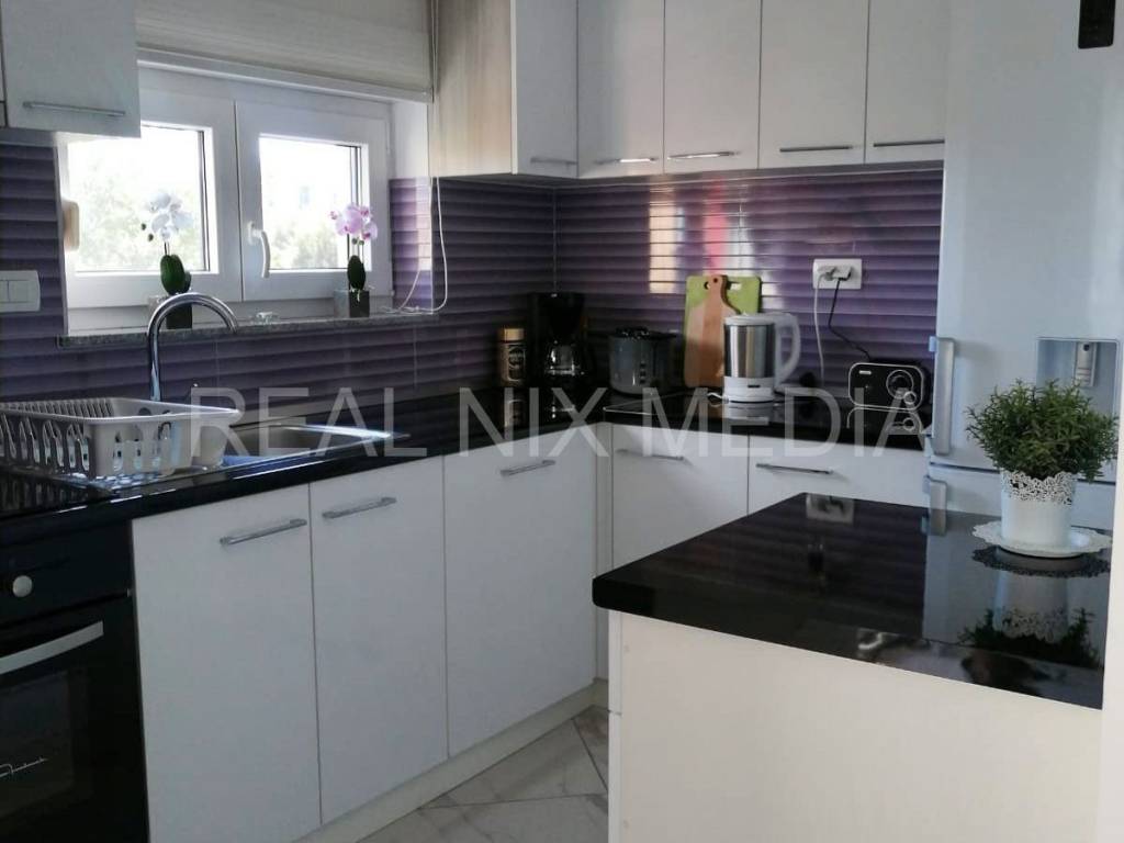 Apartman na moru, Prodaja, Nin, Zaton