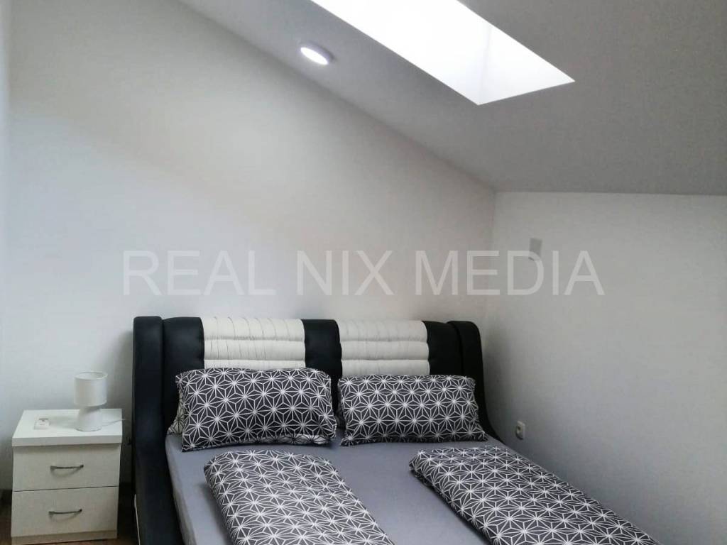Apartman na moru, Prodaja, Nin, Zaton