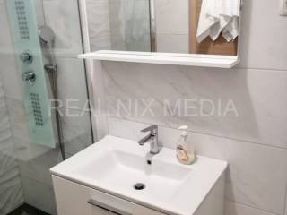 Apartman na moru, Prodaja, Nin, Zaton