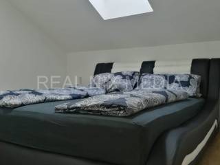 Apartman na moru, Prodaja, Nin, Zaton
