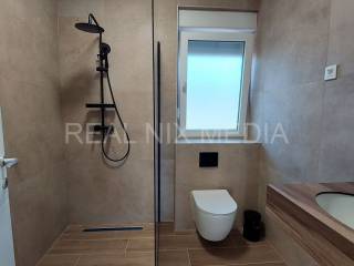 Apartman na moru, Prodaja, Privlaka, Privlaka