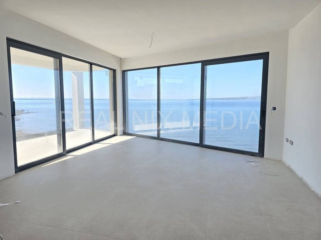 Luksuzni apartman, Prodaja, Privlaka, Privlaka