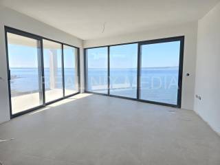 Luksuzni apartman, Prodaja, Privlaka, Privlaka