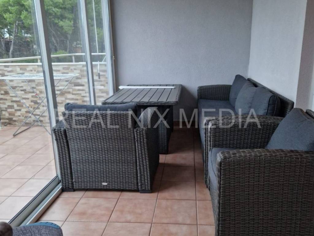 Apartman na moru, Prodaja, Vir, Vir