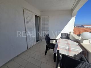 Apartman na moru, Prodaja, Vir, Vir