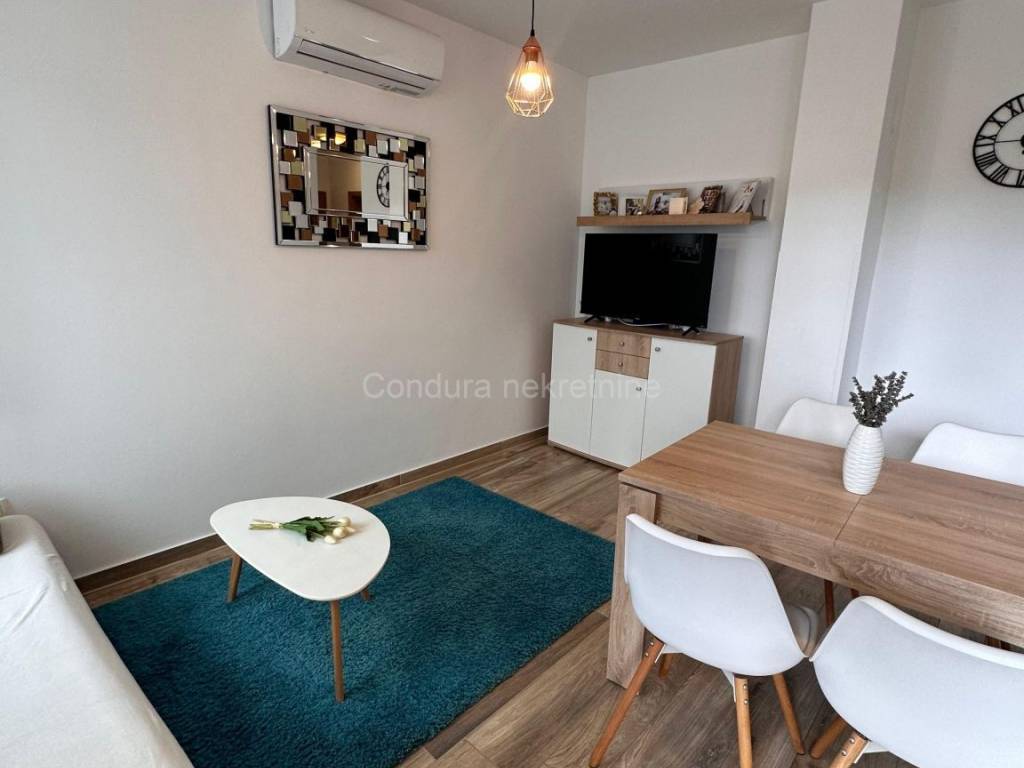 Apartman na moru, Prodaja, Nin, Nin
