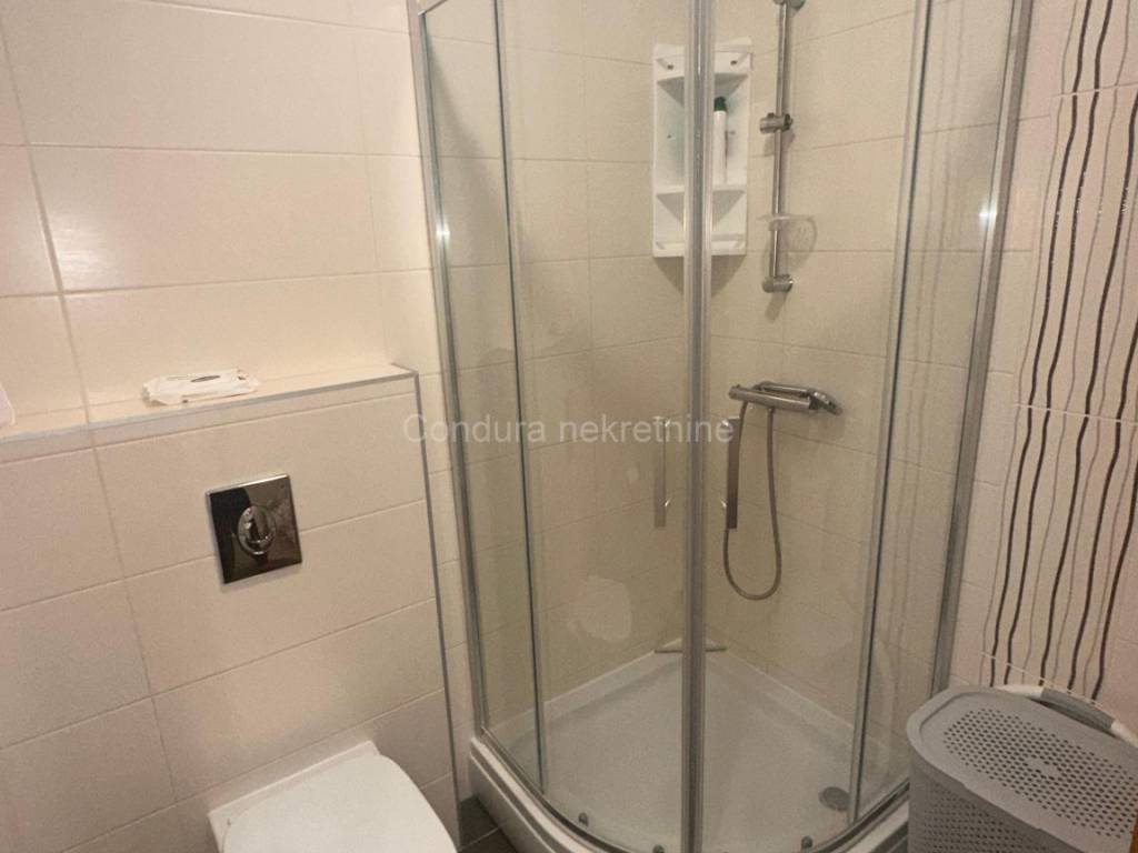 Apartman na moru, Prodaja, Nin, Nin