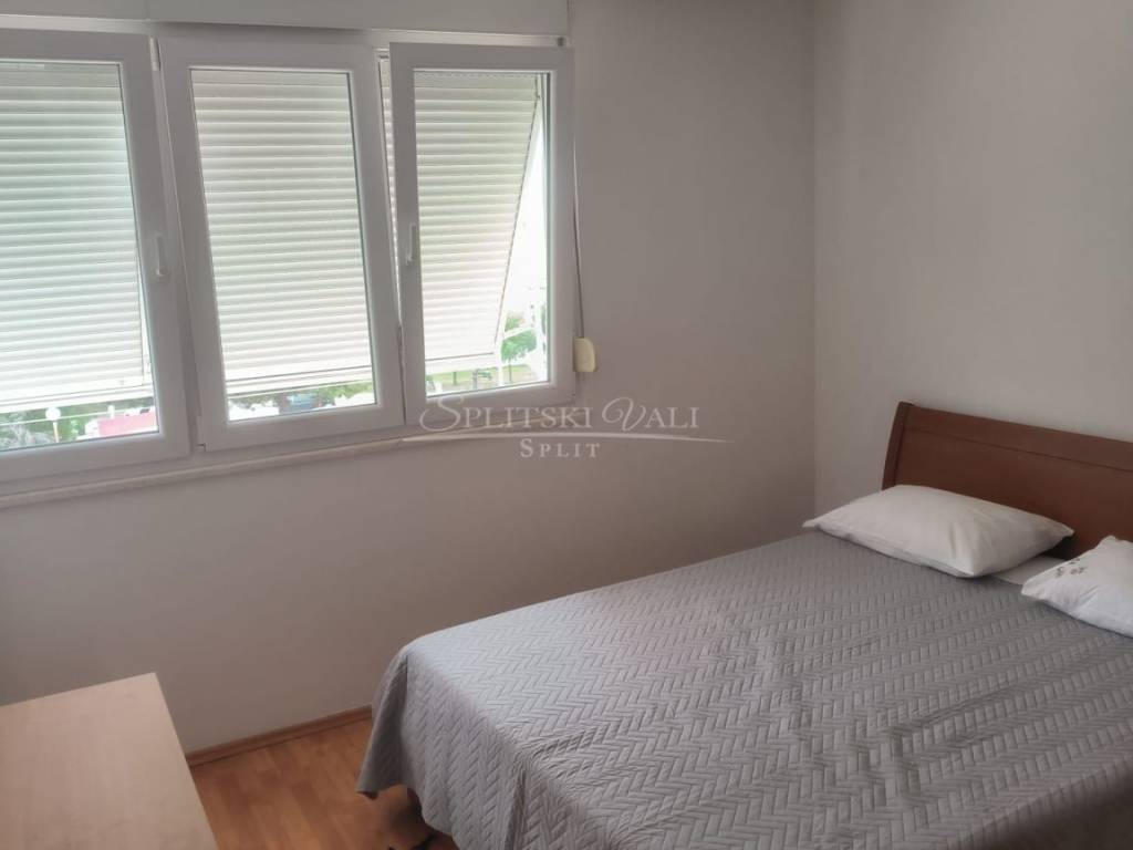 Stan u zgradi, Najam, Split, Split
