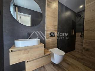 Luksuzna vila, Prodaja, Privlaka, Privlaka