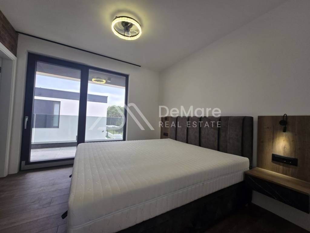 Luksuzna vila, Prodaja, Privlaka, Privlaka