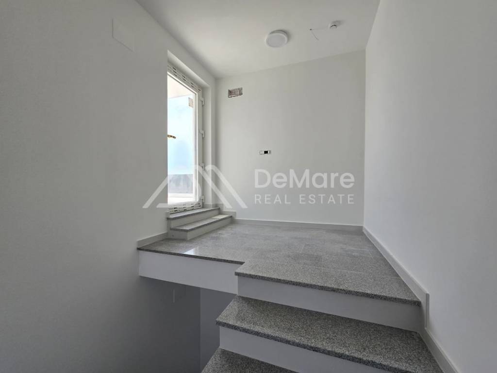 Apartman na moru, Prodaja, Privlaka, Privlaka